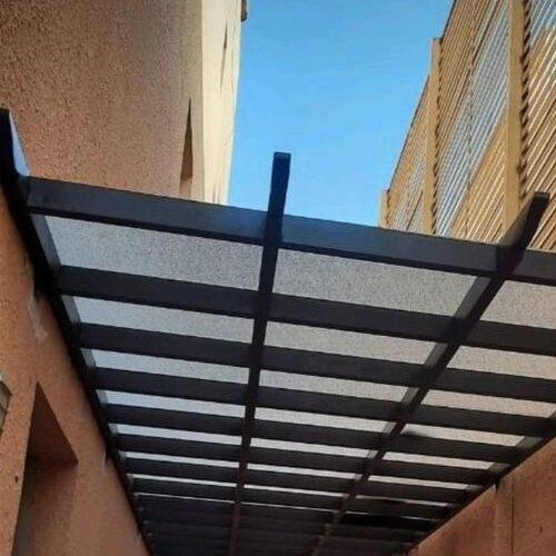 مظلات لكسان
